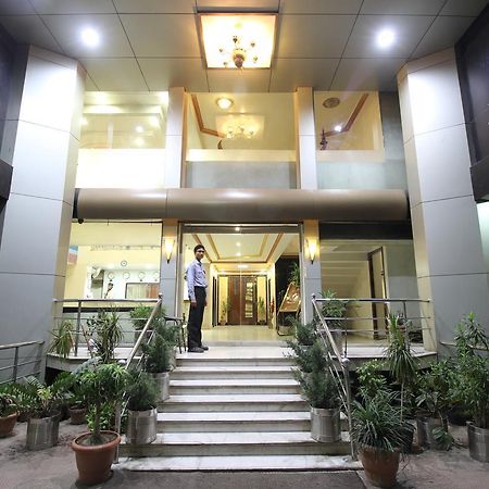 Hotel Grand Arjun Rāipur Exteriör bild