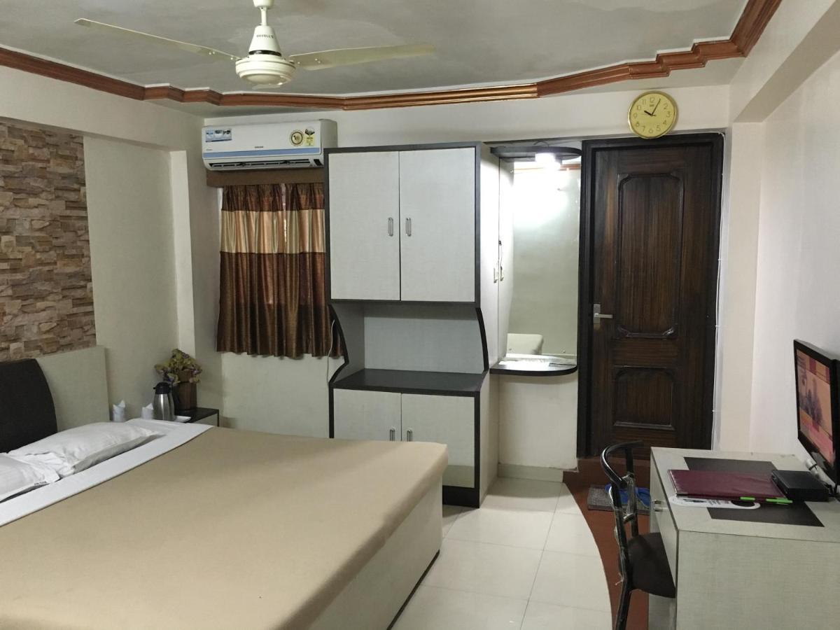 Hotel Grand Arjun Rāipur Exteriör bild