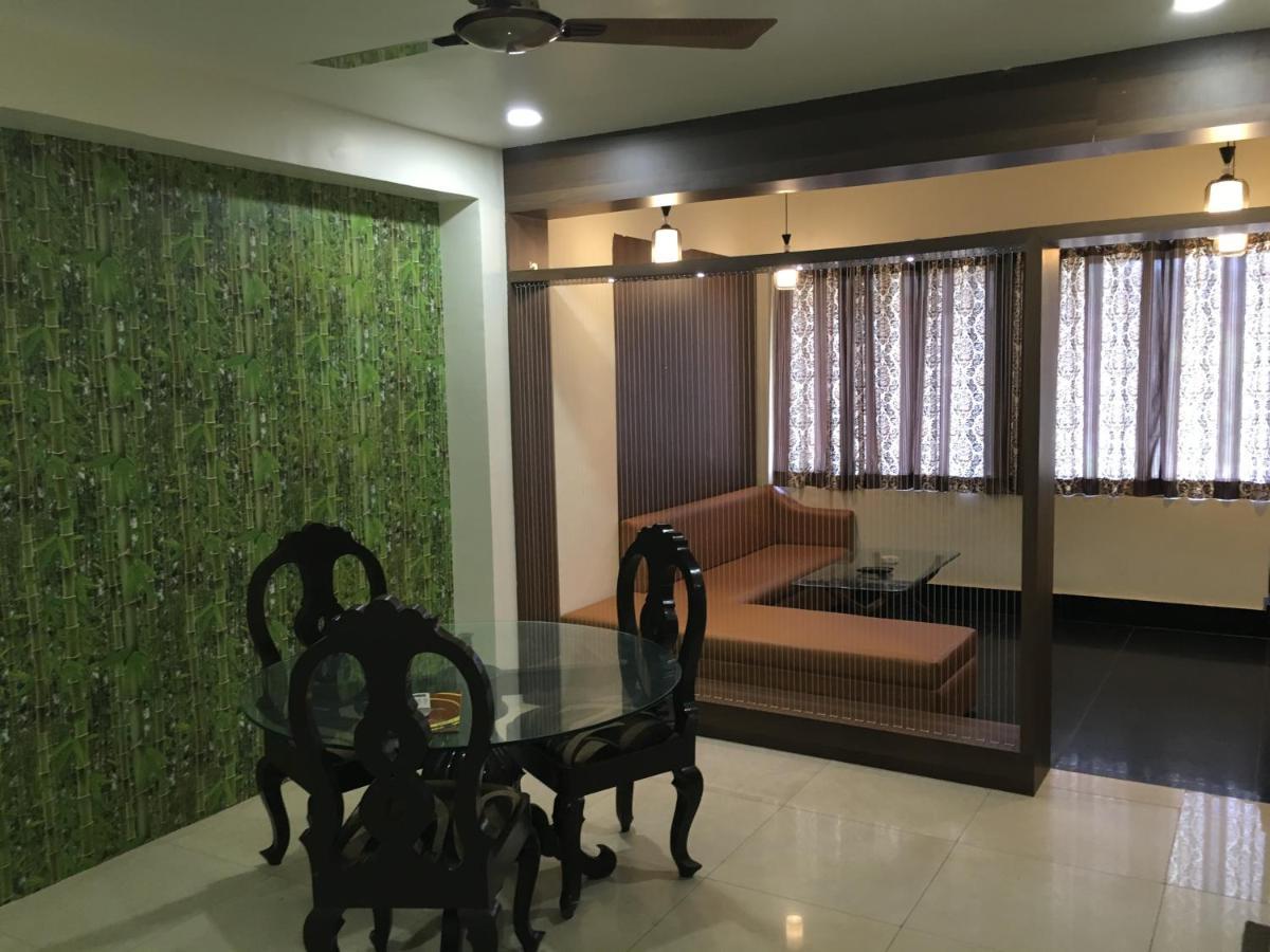 Hotel Grand Arjun Rāipur Exteriör bild