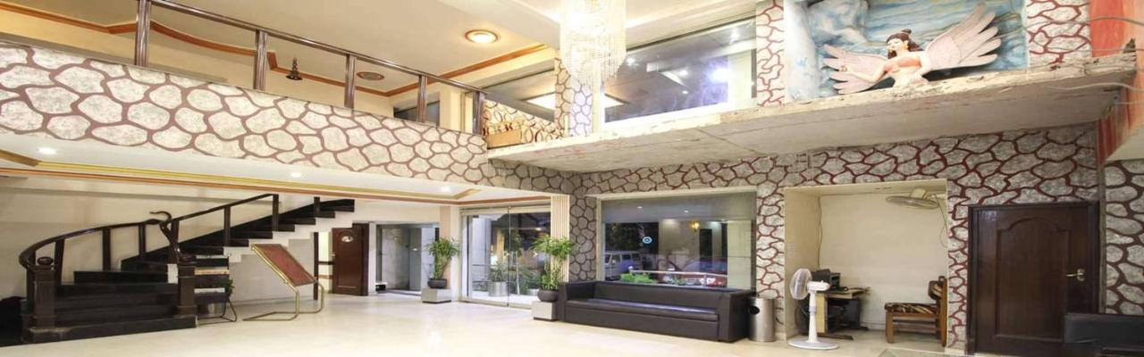 Hotel Grand Arjun Rāipur Exteriör bild