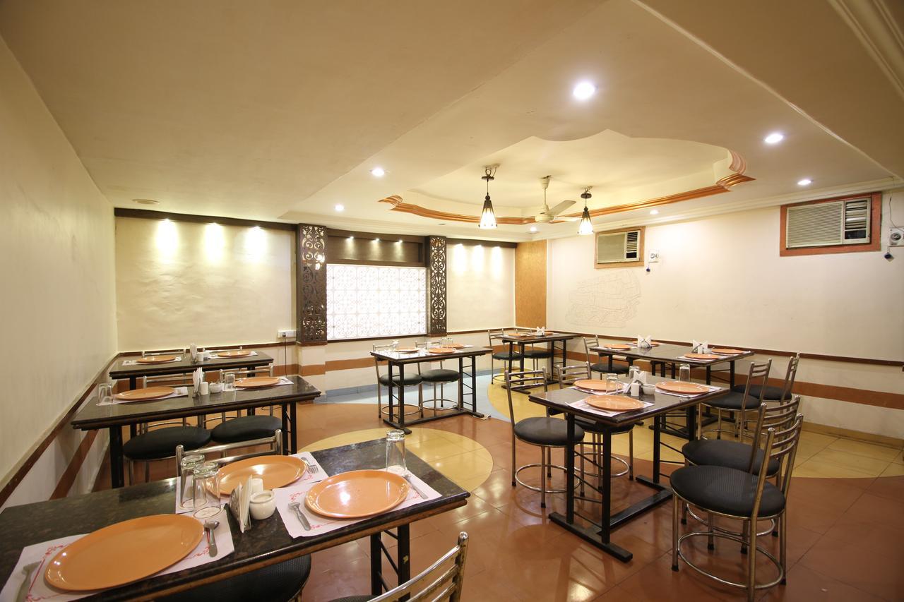 Hotel Grand Arjun Rāipur Exteriör bild