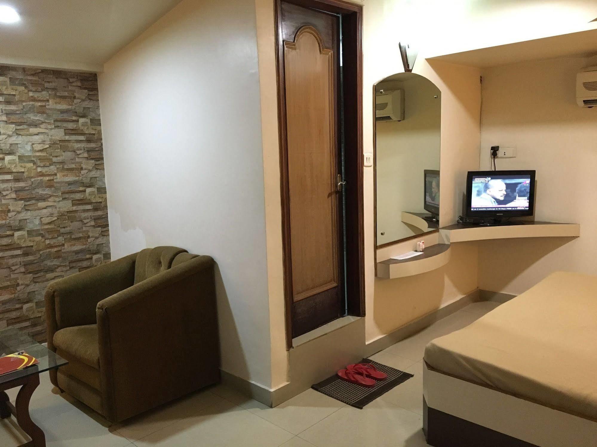 Hotel Grand Arjun Rāipur Exteriör bild
